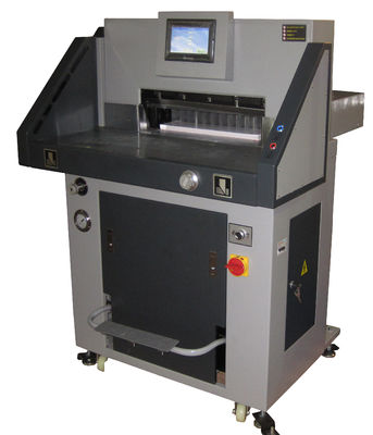 中国 産業プログラム制御の電気ペーパー ギロチンのカッター機械最高の切断720mm サプライヤー